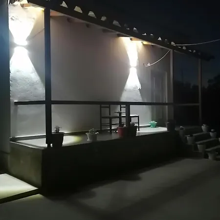 House Hébergement de vacances Ljaknasi